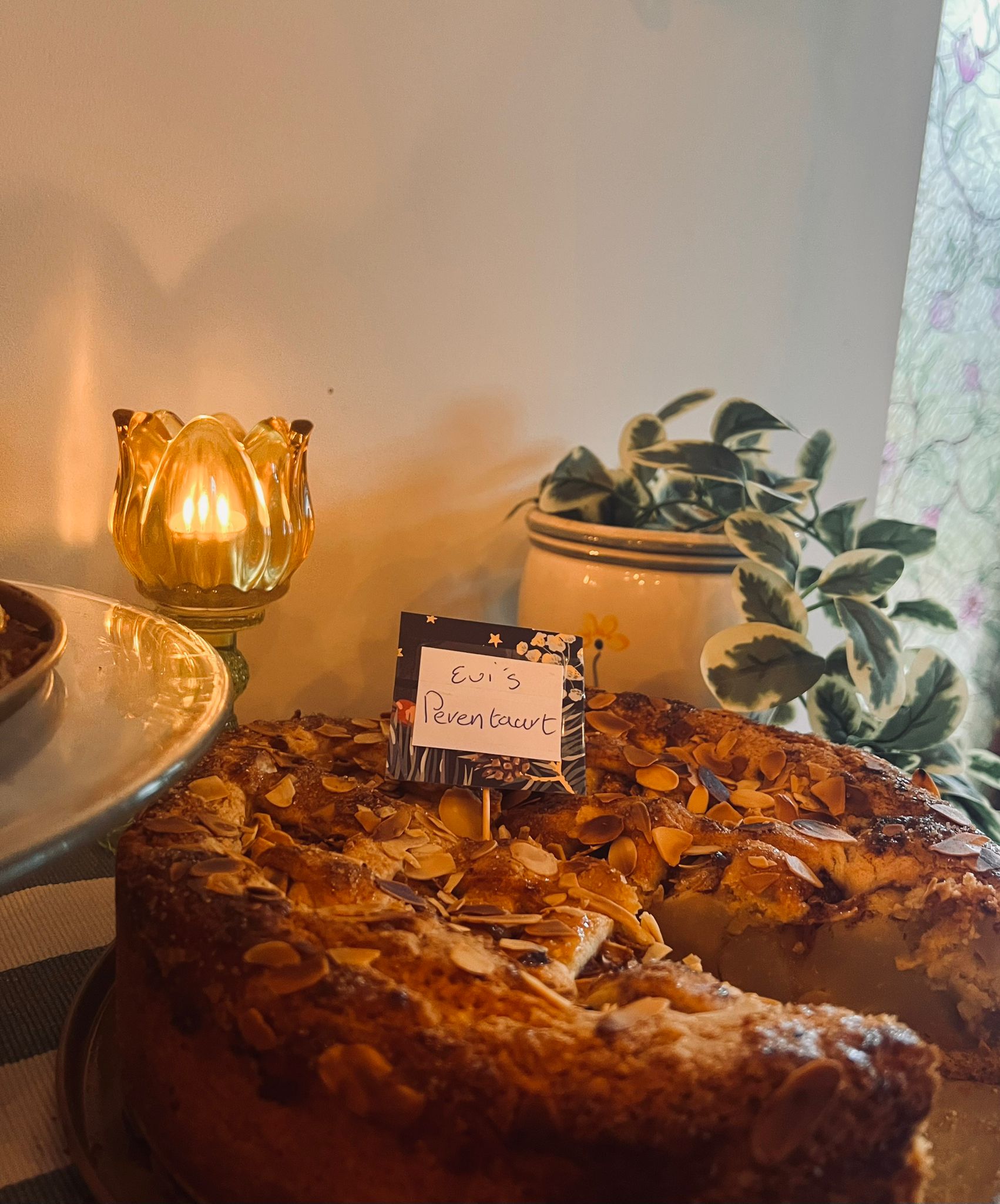 Evi Deli from the inside